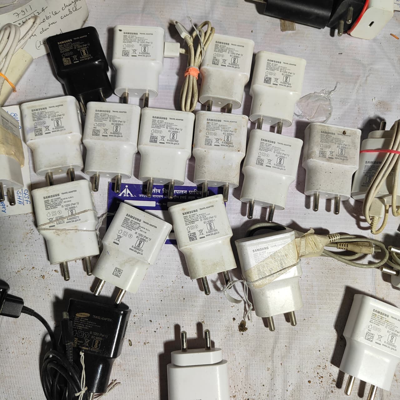 Lot of 101 Assorted Mobile Chargers – 21 Samsung Original + Mixed Brands | MSTC Patna Airport Auction