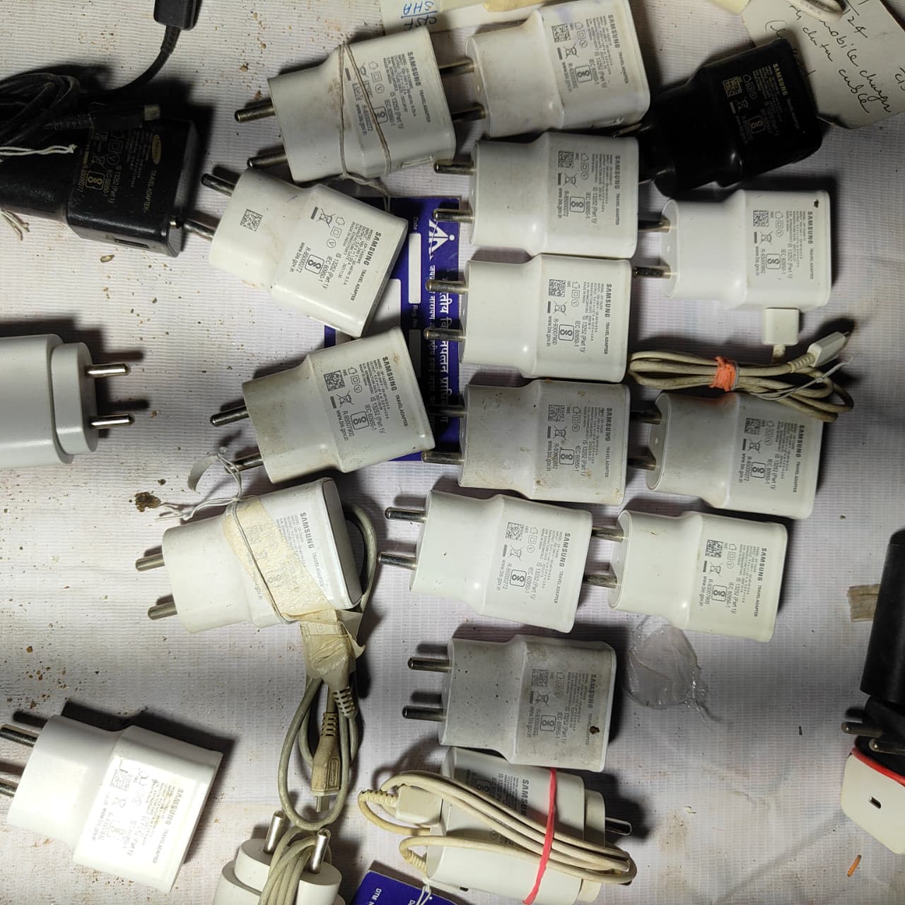 Lot of 101 Assorted Mobile Chargers – 21 Samsung Original + Mixed Brands | MSTC Patna Airport Auction