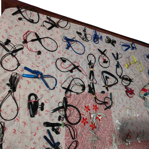 Bulk Lot of 65 Earphones & Headphones – Wholesale Deal